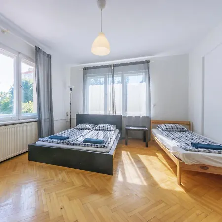 House Managers - Vintage