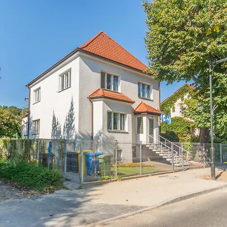 Auberge de jeunesse House Managers - Vintage *