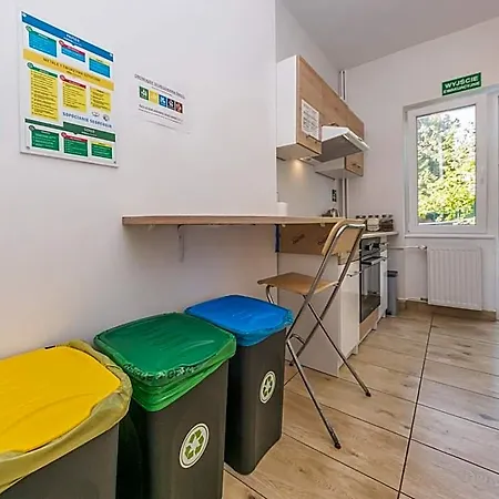 House Managers - Vintage Hostel *
