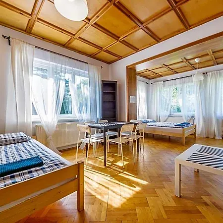 House Managers - Vintage Hostel