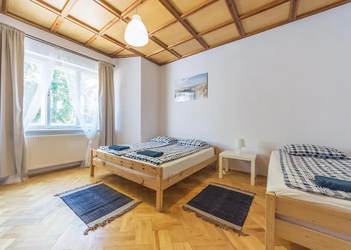 House Managers - Vintage Хостел